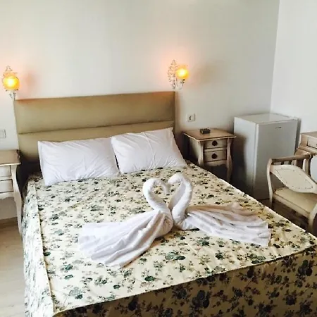 Rose Cafe منزل للإقامة *