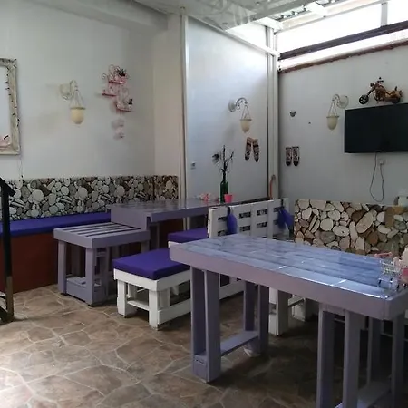 Rose Cafe سفيريهيسار